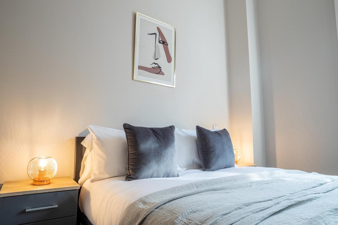 Elegant 1 Bedroom Apartments View & Parking By Opulent Sunderland Kültér fotó